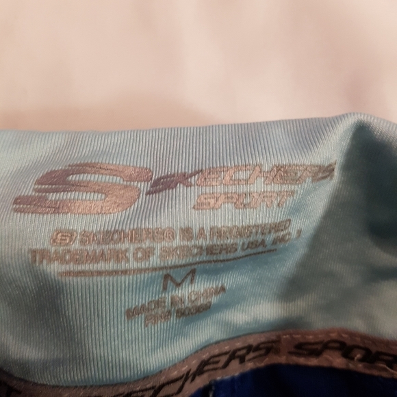 Skechers Sport women's size Medium 1/4 zip shirt, front top sleeve seam pocket - Picture 4 of 7